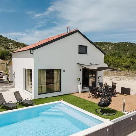 Villa Villa The Rock